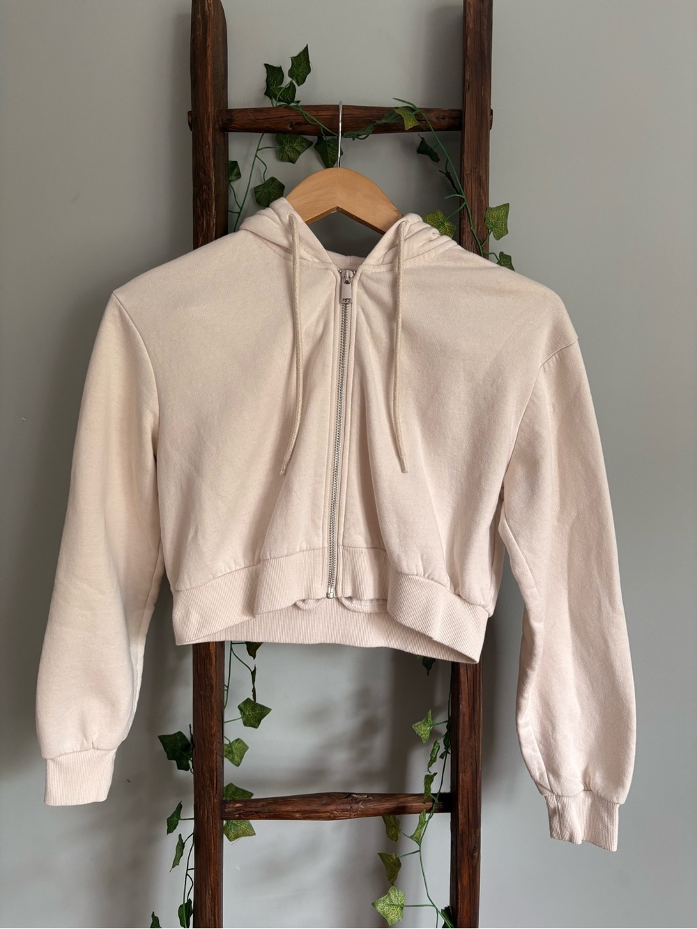 H&M Cream Cropped Zip Hoodie, S